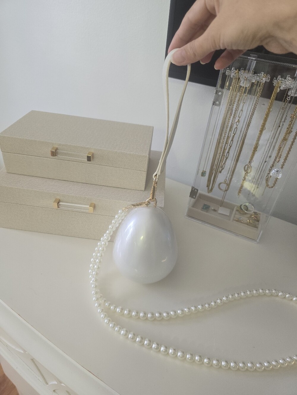 New, Pearl-Effect White Egg Bag with Long Pearl Strand, Perfect For Brides